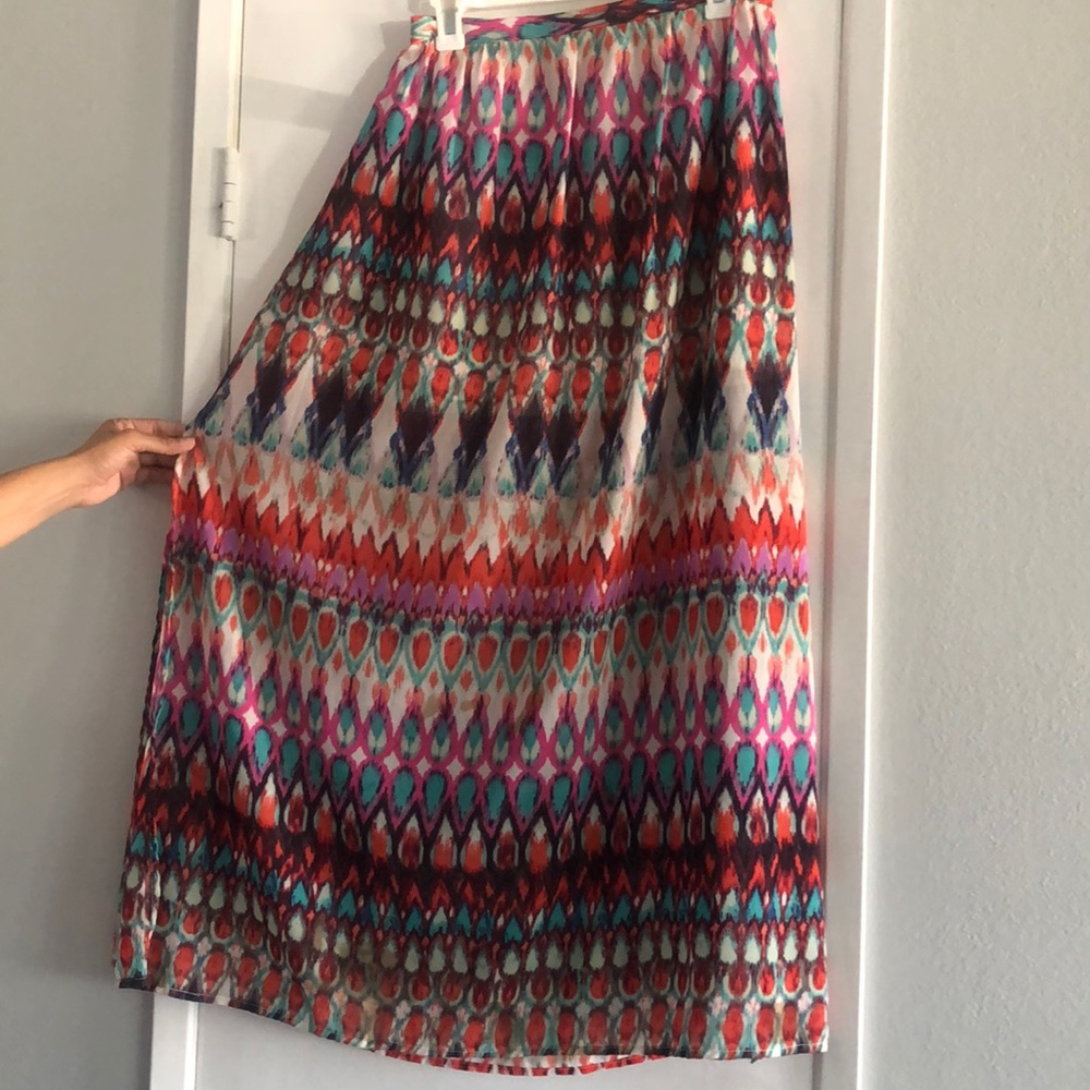 Long pattern slide slit skirt